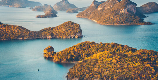 ISLAND HOPPING